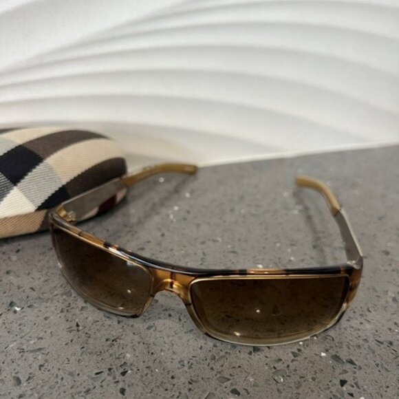 BURBERRY WOMENS NOVACHECK SUNGLASSES SAFILO 125 8435/S - Picture 12 of 12